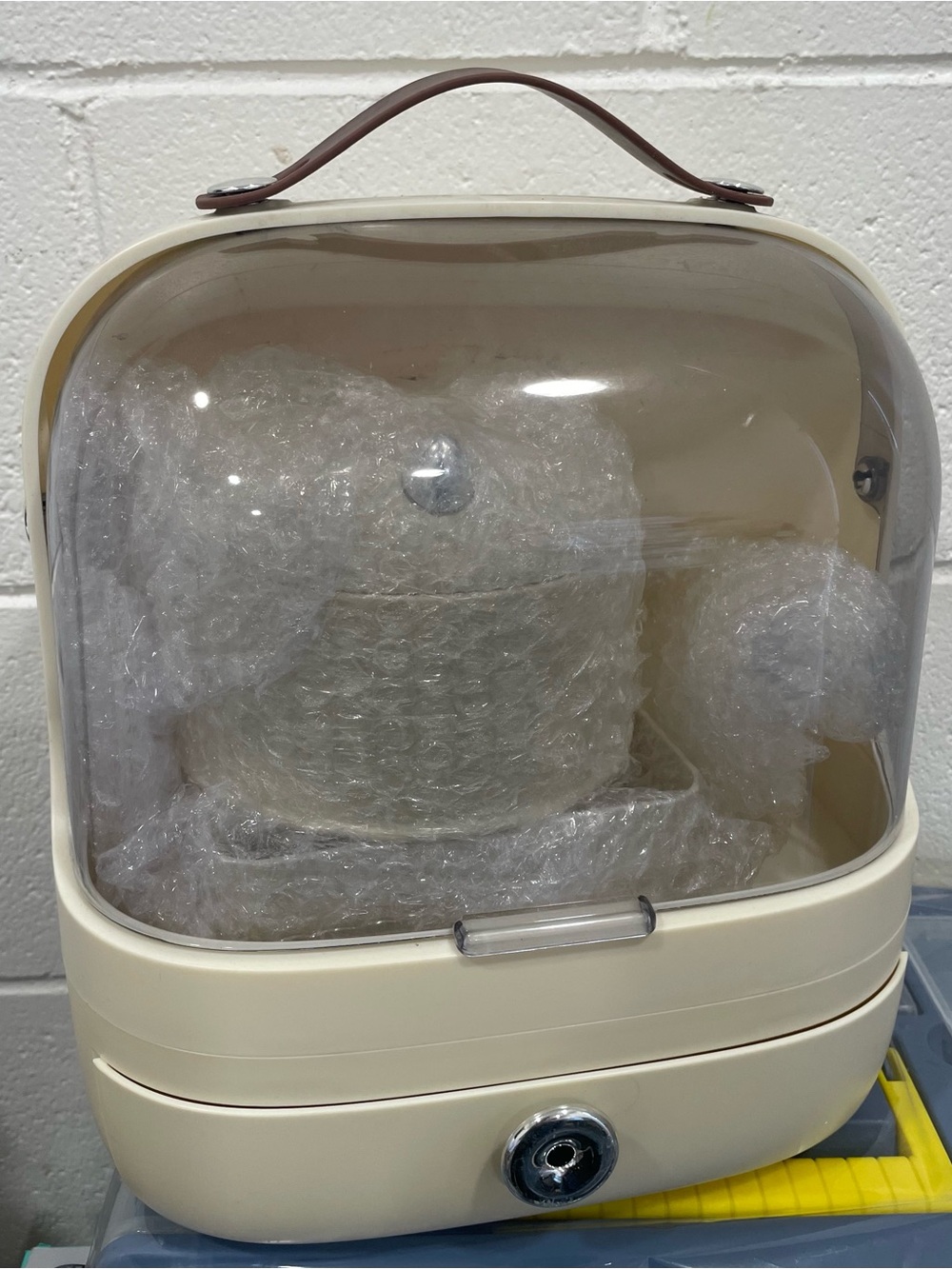Cream Reptile Habitat Carrier with Clear Dome - Unbranded